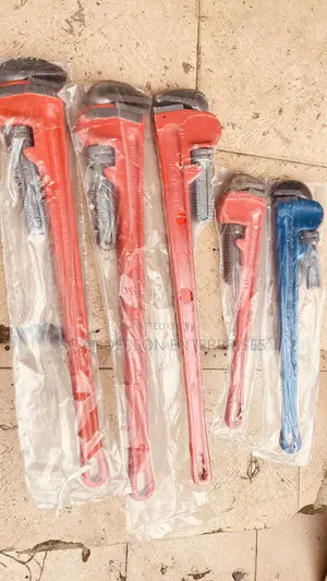 Heavy Duty Pipe Wrench (Various Sizes)