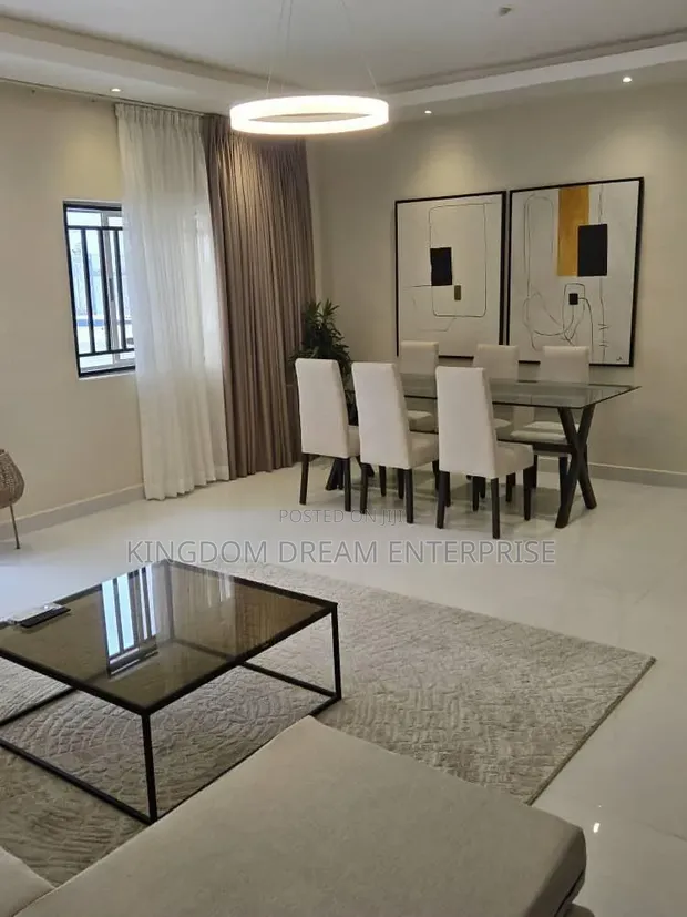 Gidan Wanka Mai Dakuna 3 da BQ a Victoria Island, Adeola Odeku - 1