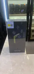 New Samsung Galaxy Z Flip6 256GB Yellow - 1
