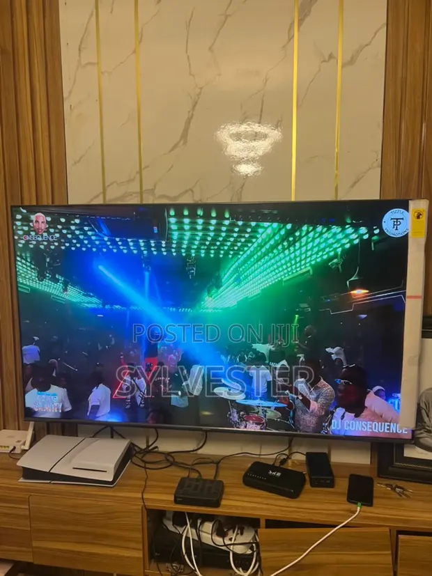 Hisense 65-inch Smart TV with Original Box - 1
