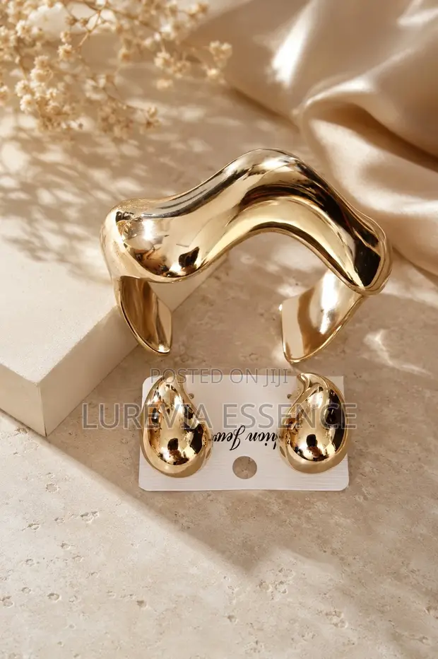 Chunky Gold Cuff and Matching Earrings Set - 1