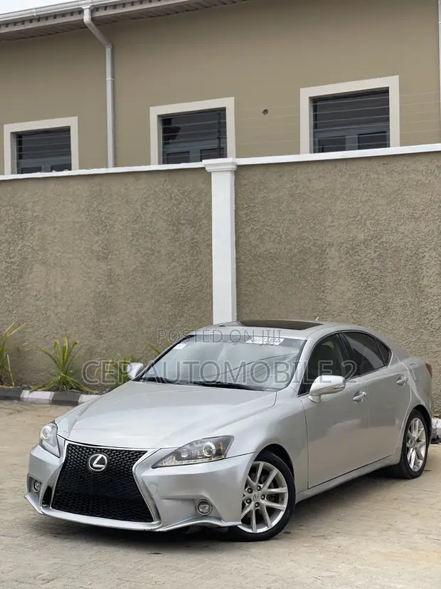 Lexus IS 2012 Grey - 1