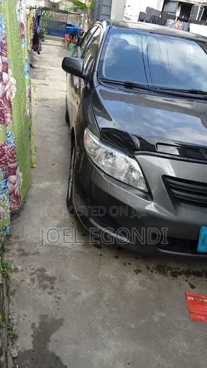 Toyota Corolla 2010 Gray