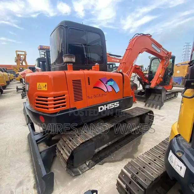 Doosan DH55 Mini Excavator (5.5 Ton) Mai Amfani Daga Ƙasashen Waje - 1