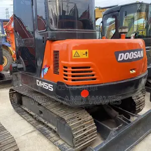 Doosan DH55 Mini Excavator (5.5 Ton) Mai Amfani Daga Ƙasashen Waje