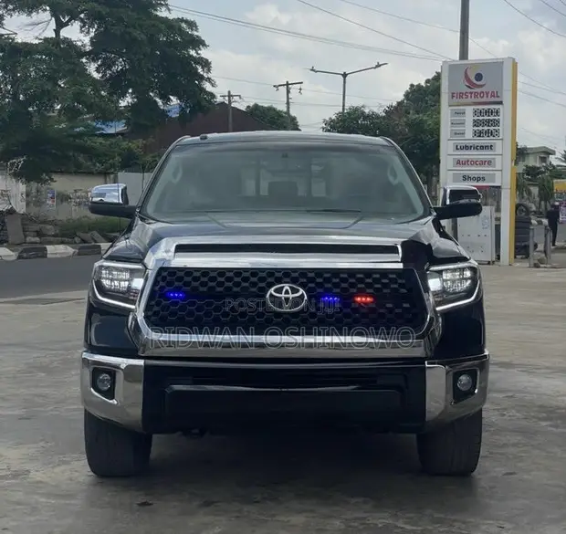Toyota Tundra 2012 Baki - 1