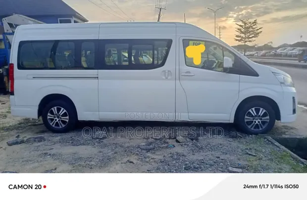 Toyota HiAce 2020 Fari - 1