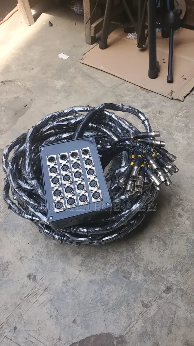 16 Channel 4 Output Mixer, 30 Meters - 1