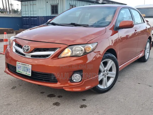 Toyota Corolla S Special Edition Sedan ta 2013 - 1