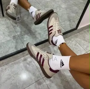 Adidas Samba Sneakers masu alfarma