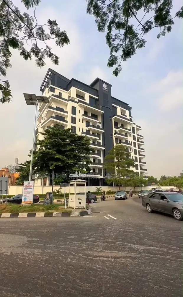 Luxurious 3-Bedroom Apartment with BQ in Ikoyi, Lagos for Rent - 1