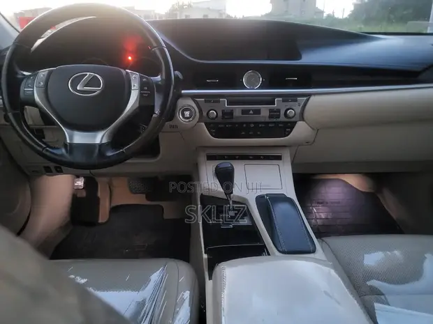 Lexus ES 2014 Brown - 1
