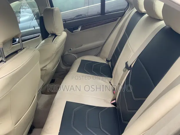 Mercedes-Benz C350 2010 Black - 1