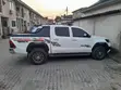 Toyota Hilux Amsar Rana tare da Sabis na Tsaro da Kawata - 3