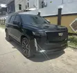 Siyar da Cadillac Escalade tare da Tsaro & Motoci masu Alatu - 3