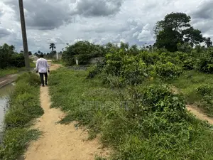 1 Plot na Ƙasa Mai Bushewa don Siyarwa a Hanyar Worji Alesa Refinery