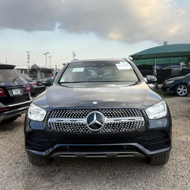 2020 Mercedes-Benz GLC 300 Black - 1