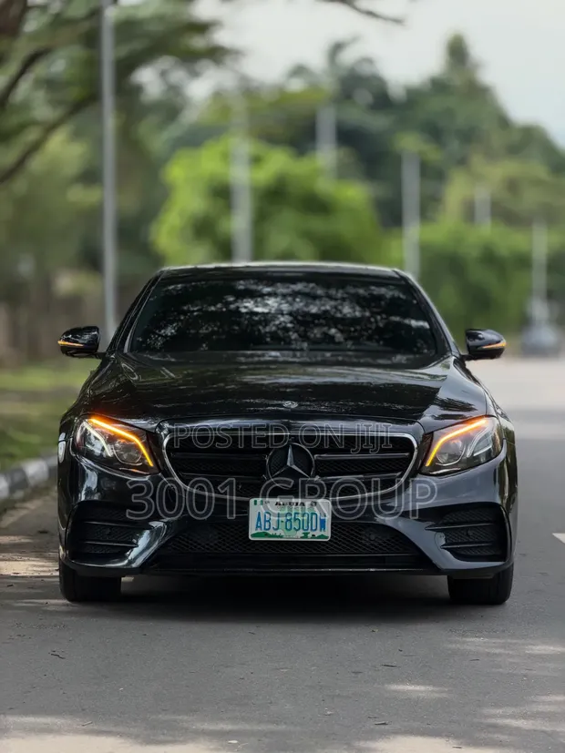 Mercedes-Benz E450 2019 Black - 1