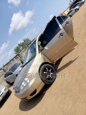 Toyota Corolla 2005 Gold