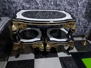 Royal Design Center Table tare da Stools 3