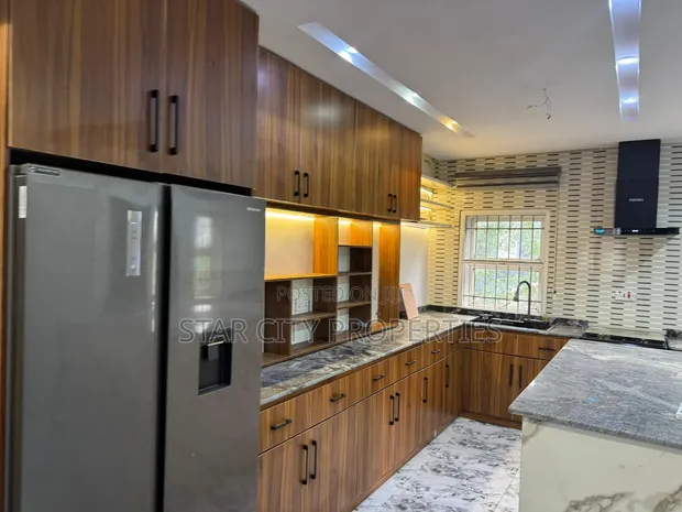 3 Bedroom Townhouse/Terrace don haya a Ikeja GRA - 1