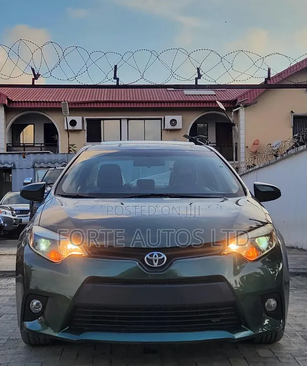 2016 Toyota Corolla LE Sedan - Wadda Aka Shigo Da Ita - 1