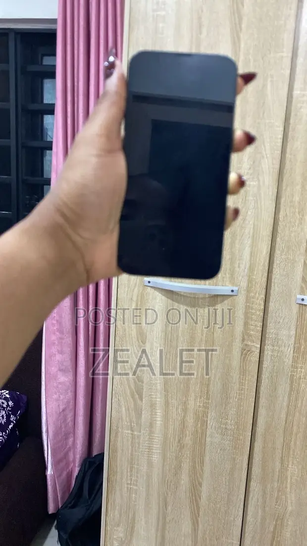 Apple iPhone 13 128GB Blue - 1