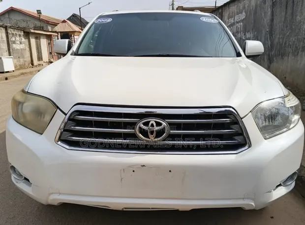 Toyota Highlander 2009 White - 1