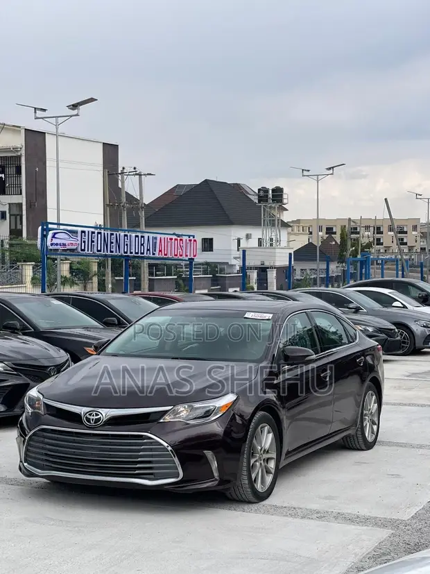 2014 Toyota Camry XLE 3.5L Black - 1