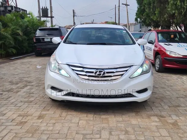 Hyundai Sonata 2013 Fari - 1