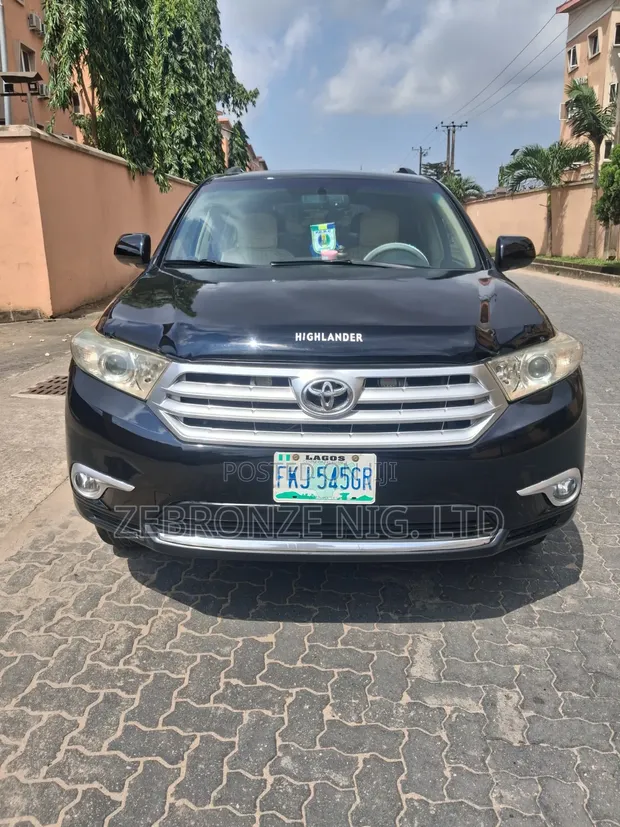 Toyota Highlander 2012 Black - 1