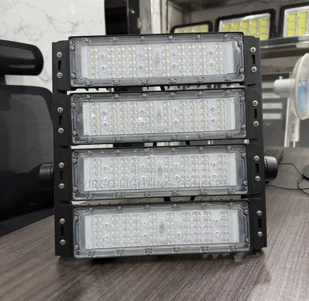 200W LED Flood Light - 1