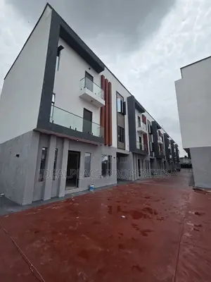 4 Bedroom Townhouse/Terrace in Opebi, Ikeja