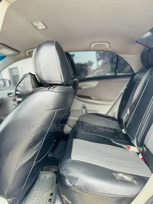 2013 Toyota Corolla LE Special Edition Sedan