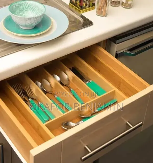 Quality Wooden Expandable Cutlery Divider Storage Rack - 1