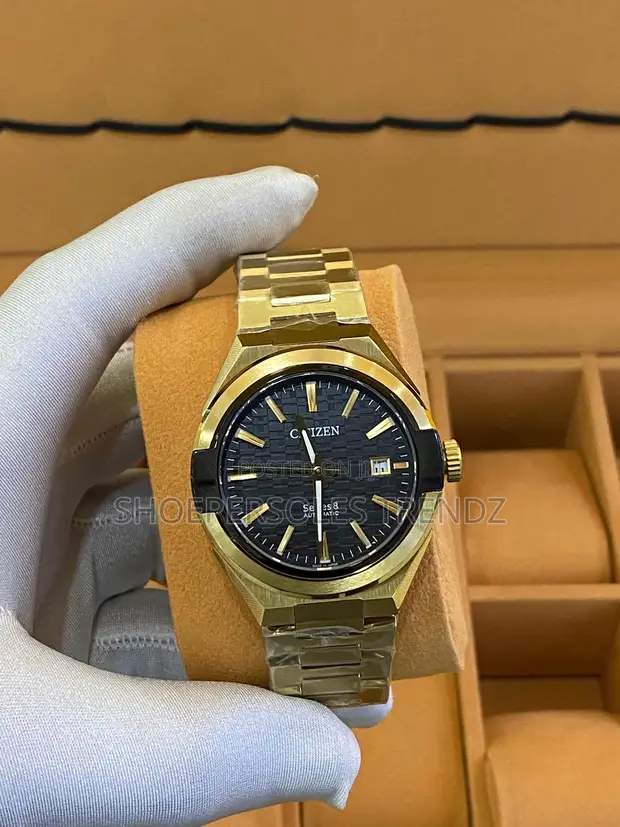 Citizen Chain Wristwatch with Date Indicator - 1