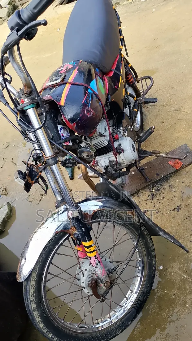 Bajaj Boxer 2024 Black - 1