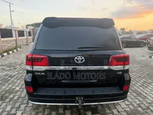 Toyota Land Cruiser 5.7 V8 VXR 2020 Black
