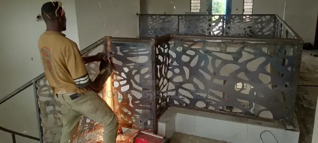 Zanen Handrail Mai Katako na Laser - 1