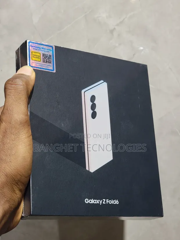 Samsung Galaxy Z Fold6 512GB Gold - 1