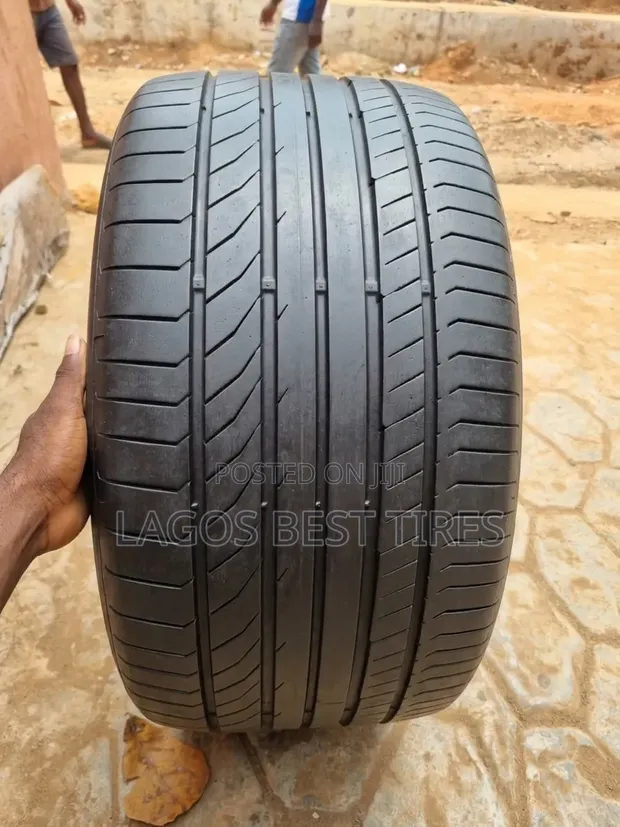 Continental PremiumContact 315/35 R22 Tyre - 1