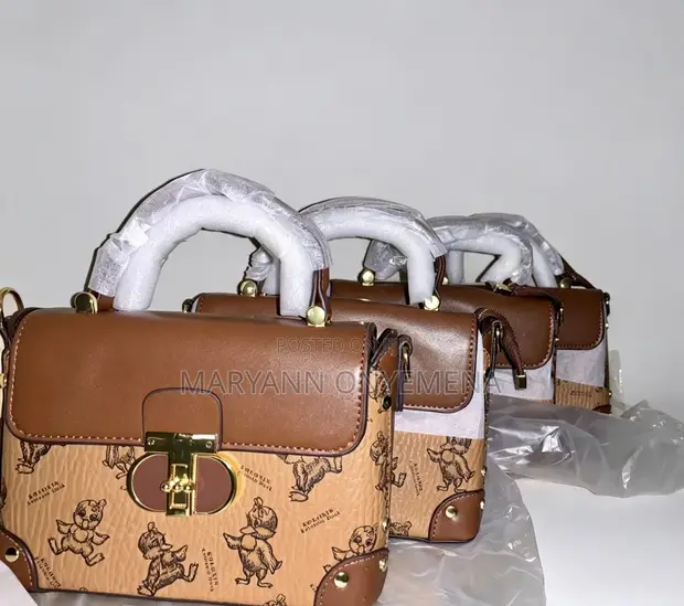 Brown Handbag Mai Duck Monogram - 1