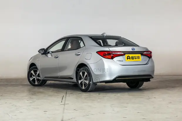 Toyota Lexcen 2020 Gray - 1