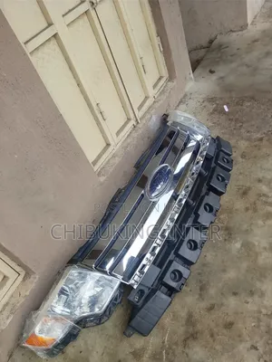 Ford Edge 2008 Front Grill and Headlight (Refurbished)