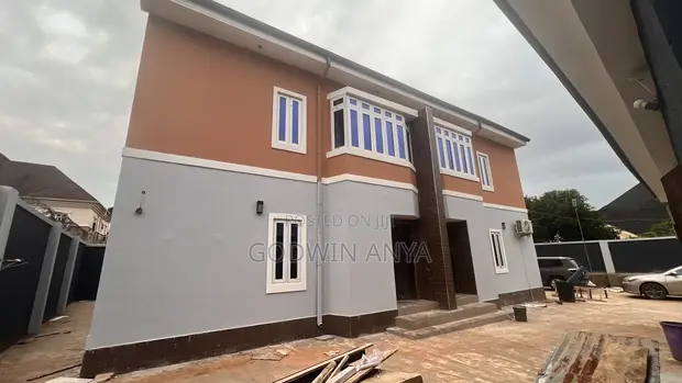 3 Bedroom Duplex da Study a Airport Extension, Enugu - 1