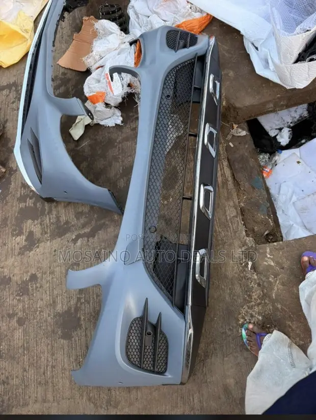 Mercedes-Benz GLC300 2018 Complete Front Bumper - 1
