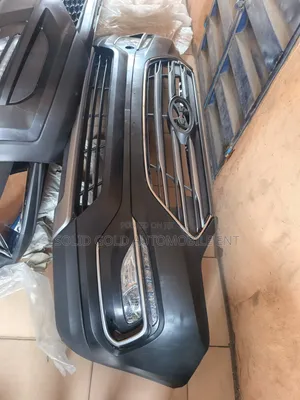 Cikakken Fefur Bumper na Hyundai Santa Fe 2017 Sport