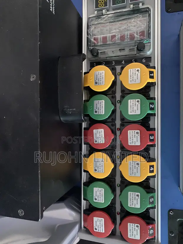 12-Way Power Distribution Box - 1