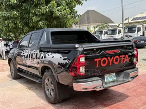 2014 Toyota Hilux - Upgraded to 2025 Look