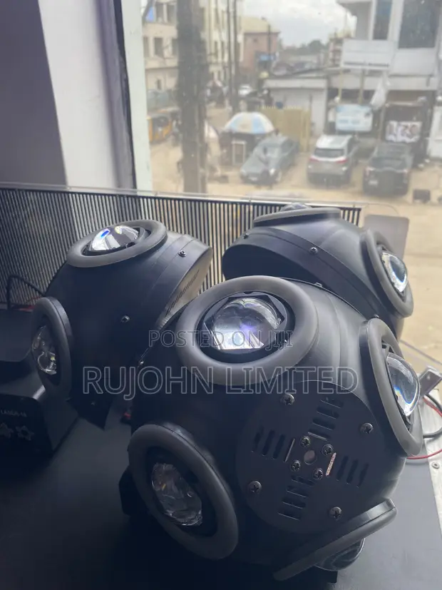 3-Head Moving Stage Light - 1